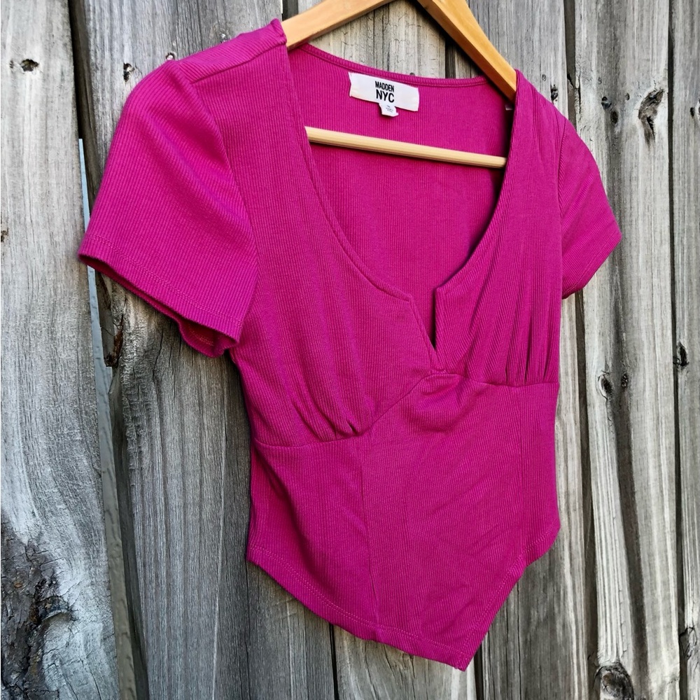 Madden NYC Crop Top Shirt V Point Hem Hankerchief Barbie Core Pink Juniors XL - Picture 4 of 8